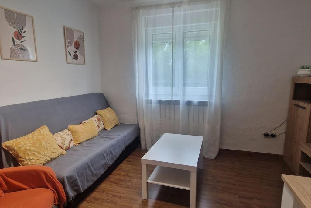 Apartamento En Oviedo 646A ภายนอก รูปภาพ