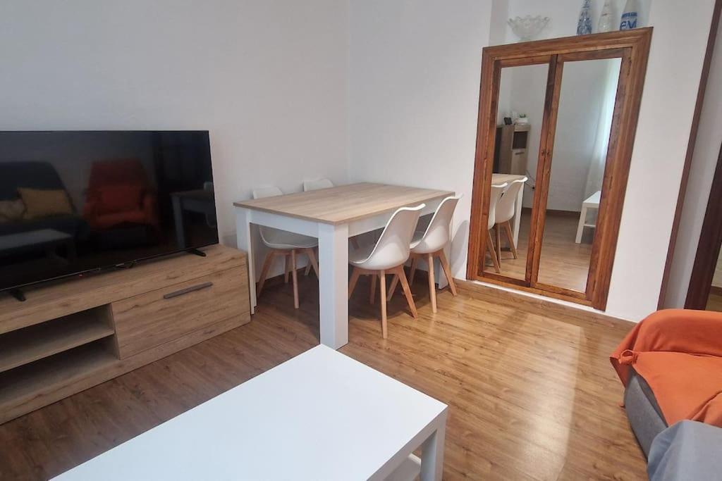 Apartamento En Oviedo 646A ภายนอก รูปภาพ